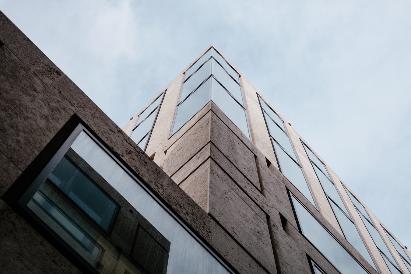 热烈庆祝我司被郑州市城乡建设局授予2022年度“建筑节能与绿色建材（新型墙材）工作先进单位”的荣誉称号。