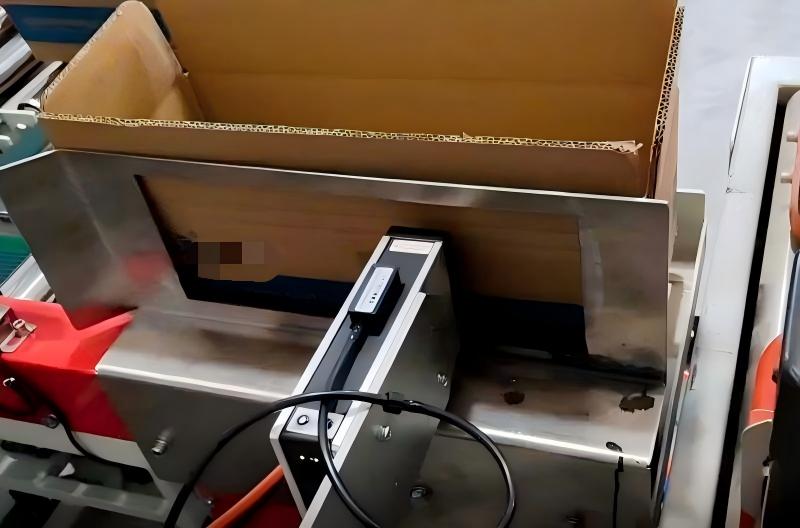 四川嘉越UV纸箱喷码机-二维码喷码机-纸盒打码-UV喷码机应用案例-成都工厂实拍