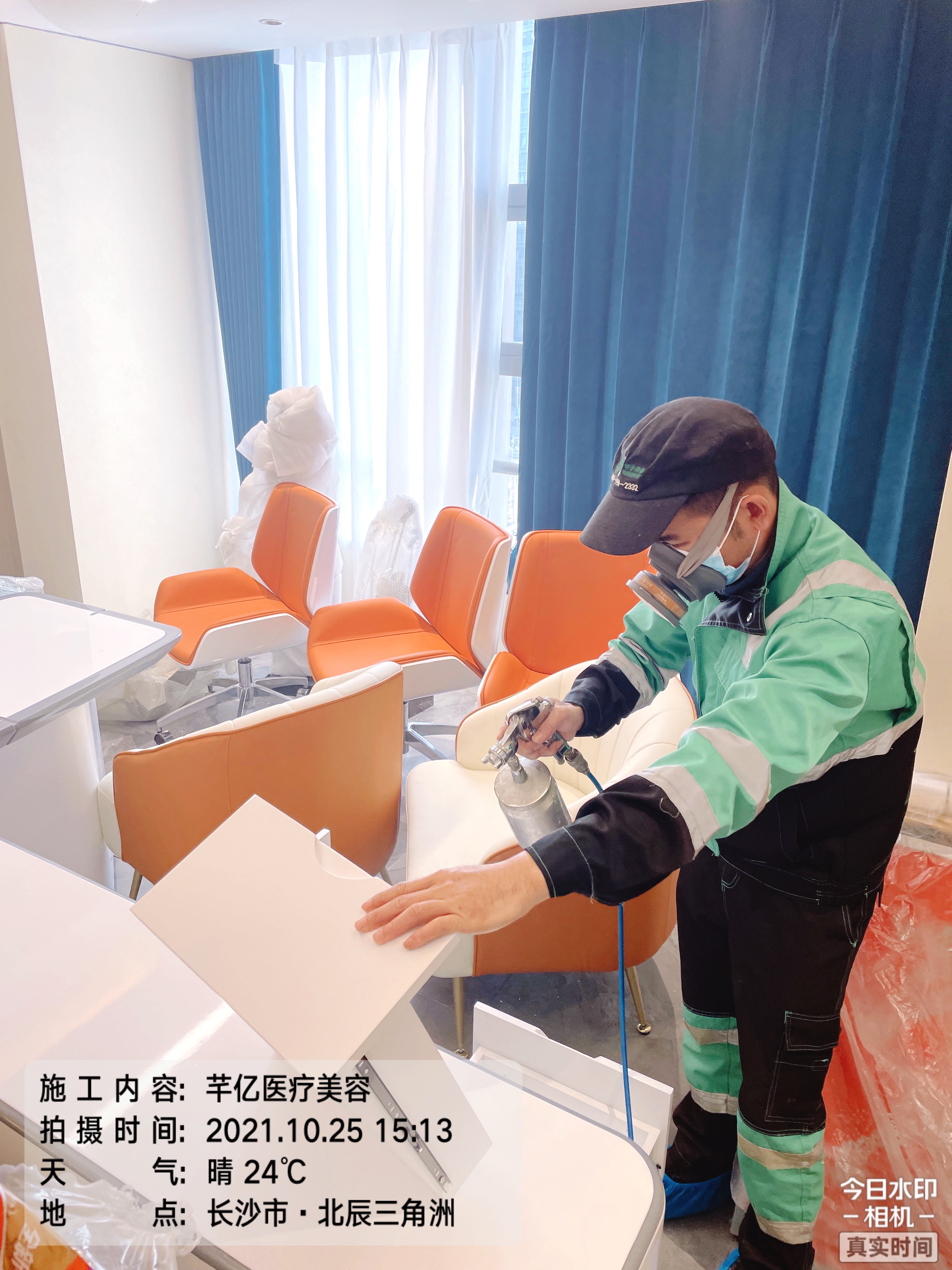 98d77e92f657ea65d01fa180b337a34