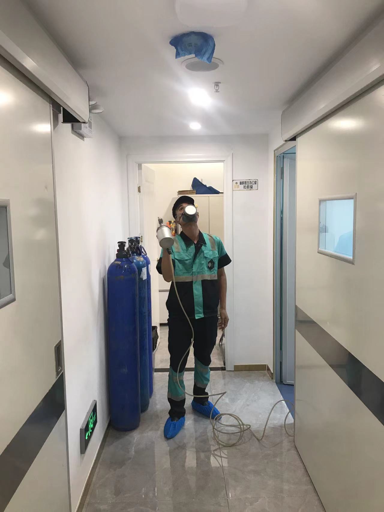 美康婕熹卡医疗施工现场无码-820878abe9bc1680fc0d2d84cfe4c6b