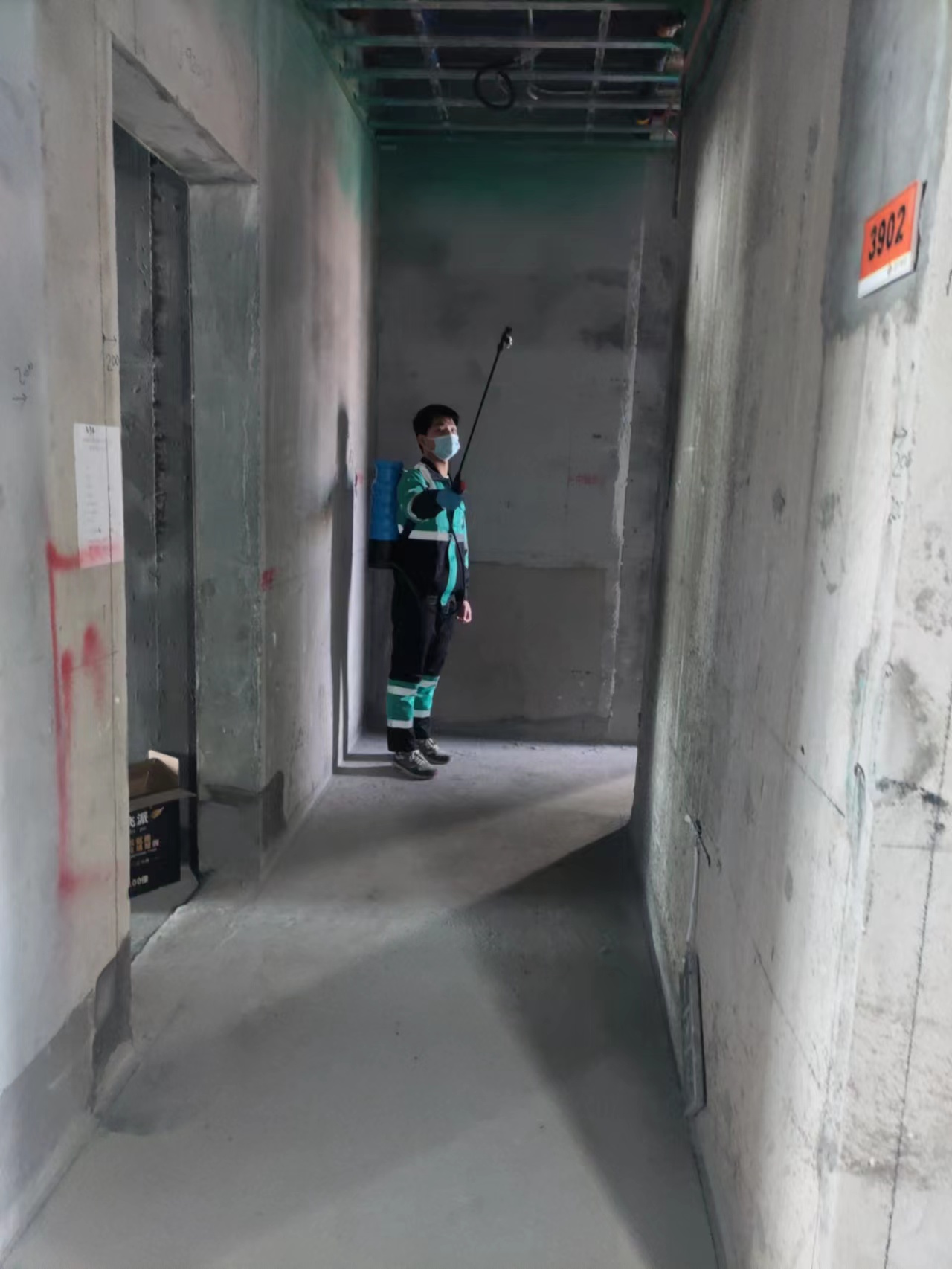 深圳恒裕深圳湾白蚁防治施工现场-14fe2e707aee9bda68987dc8c562003