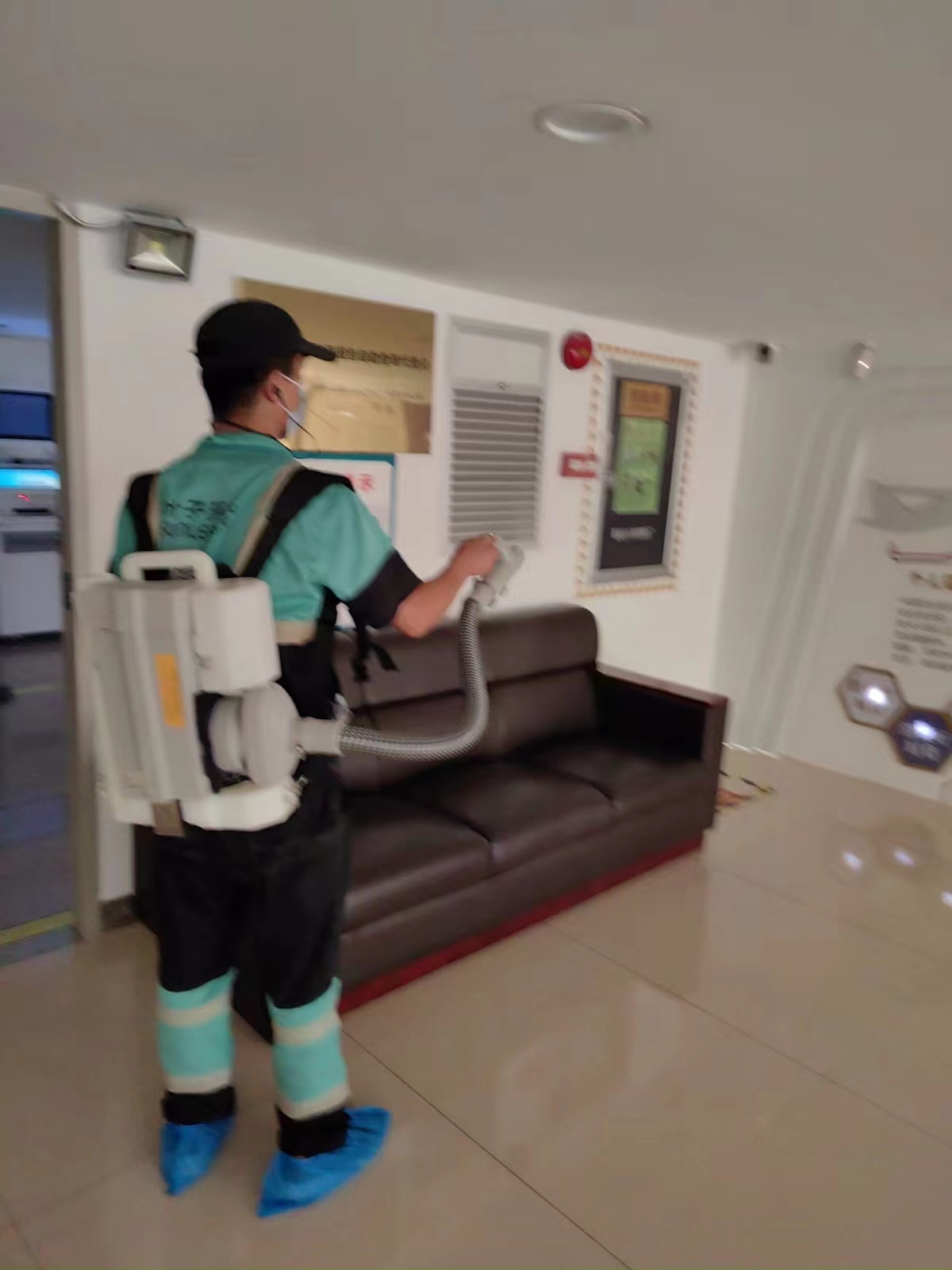 农业银行大石支行消毒现场-60c31b1640e82acce0c61f80840dac2