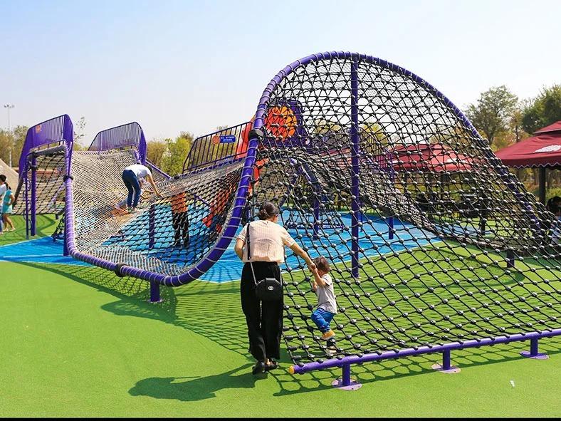 游乐园中有哪些儿童攀爬类设施？_1_乐图游乐设备_来自小红书网页版