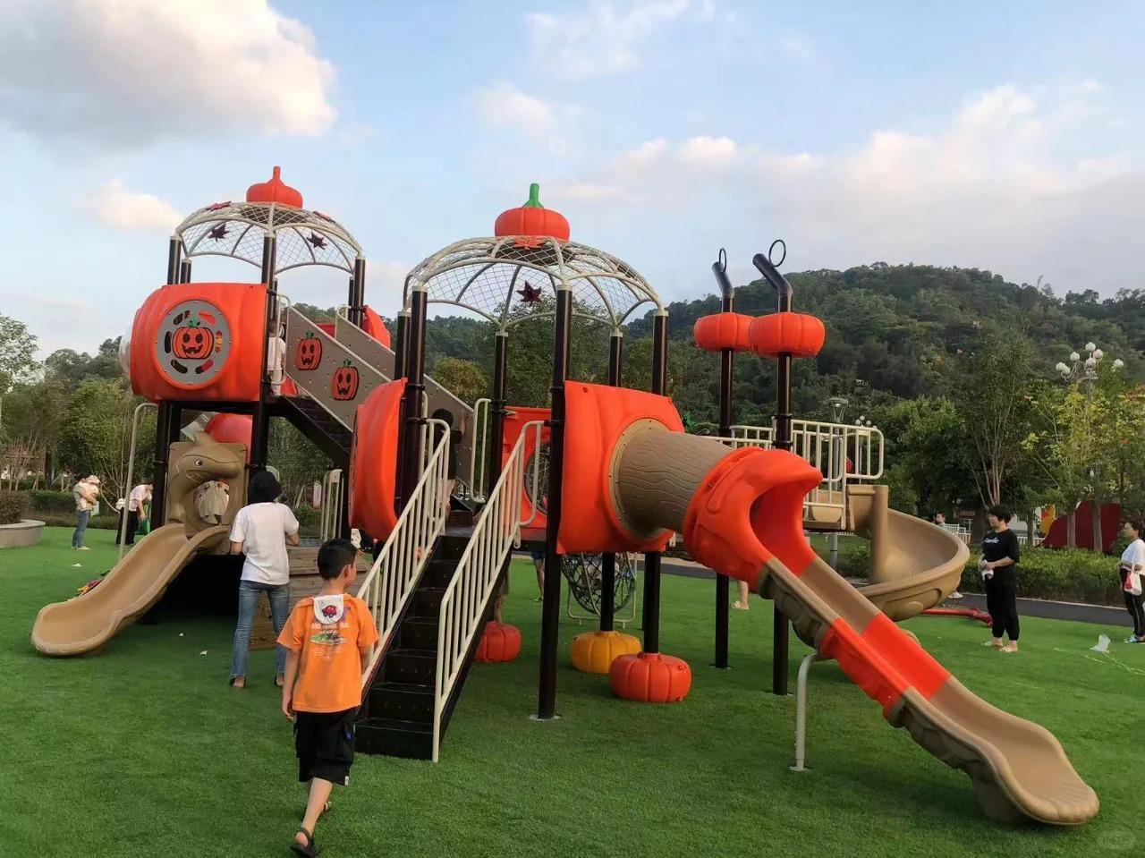 幼儿园塑料组合滑梯