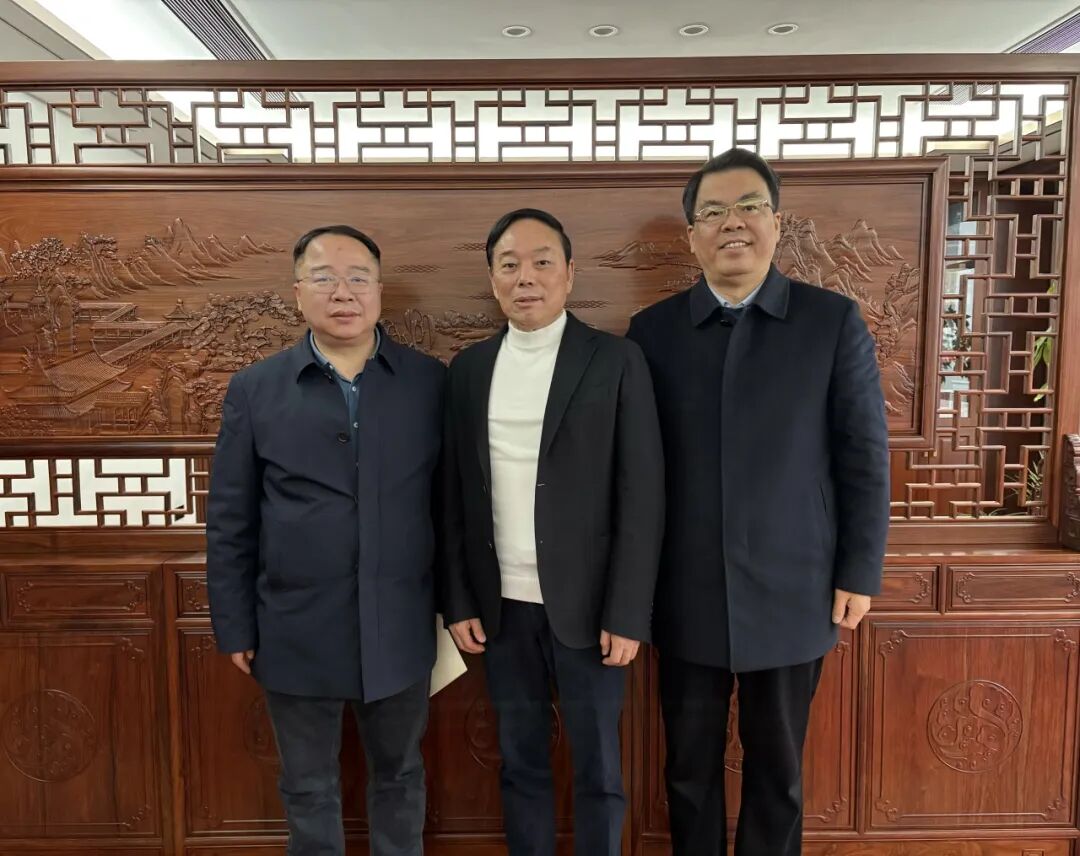 钟建荣部长一行听取了长业集团业务发展情况和来年规划，送上党和政府对企业的关心关怀，感谢长业集团为越城区高质量发展所作出的贡献，并致以新春佳节的美好祝福。希望长业集团继续牢牢把握发展机遇，发挥行业“领头羊”作用，为“首位立区、幸福越城”作出新的更大贡献。