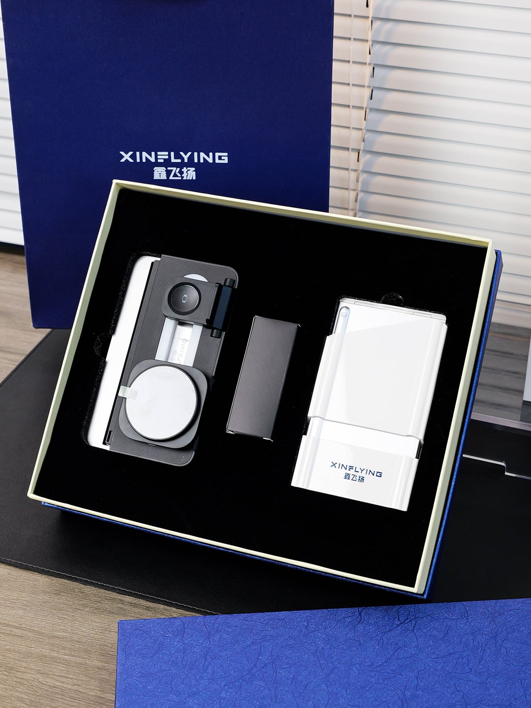 礼途 HT539折叠三合一无线充+FK228两折蓝牙键盘桌面差旅礼盒产品图 2