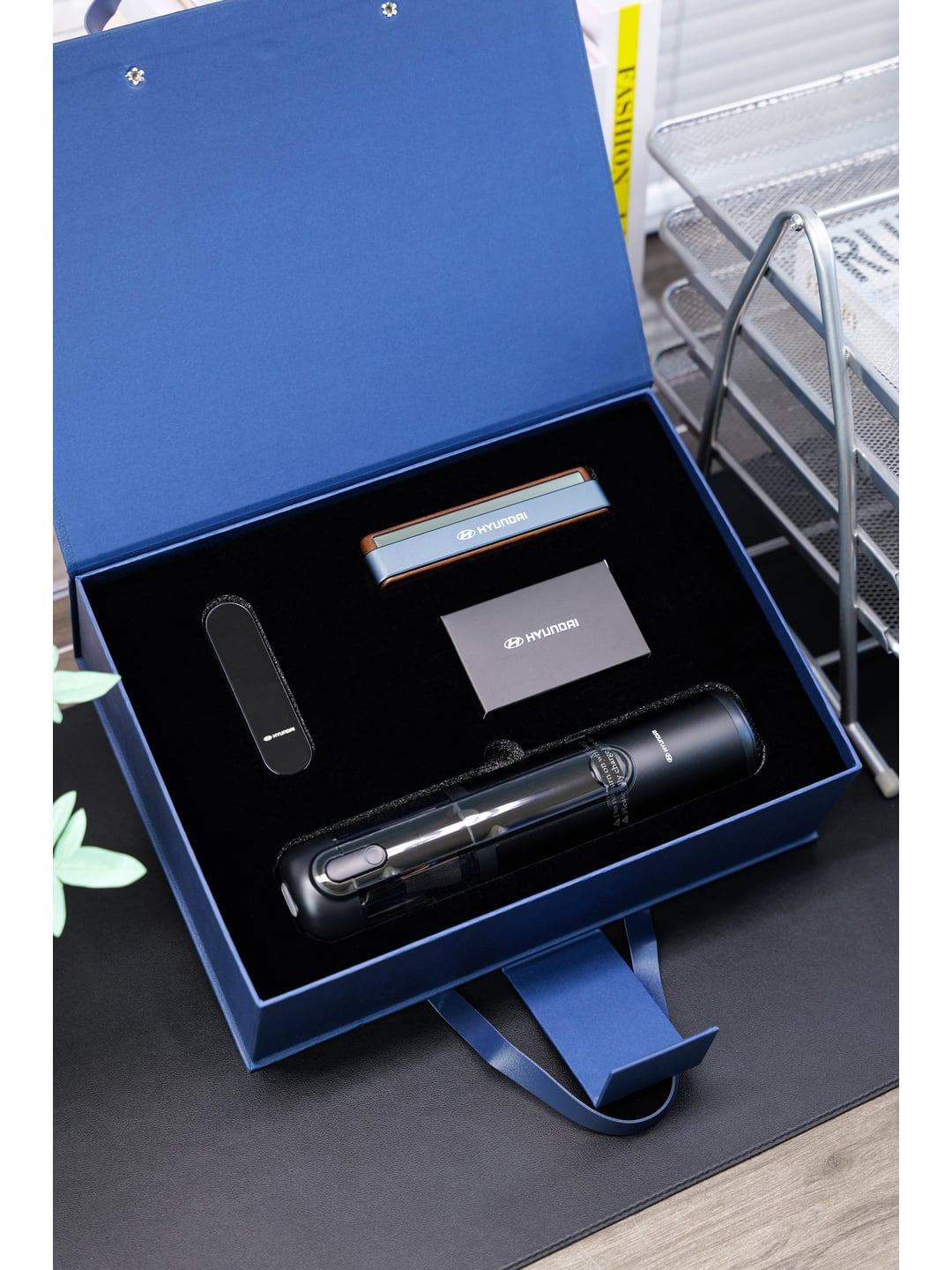 Q808车载吸尘器+J2酒精测试仪+H4胡桃木停车号码牌汽车应急礼盒产品图 2