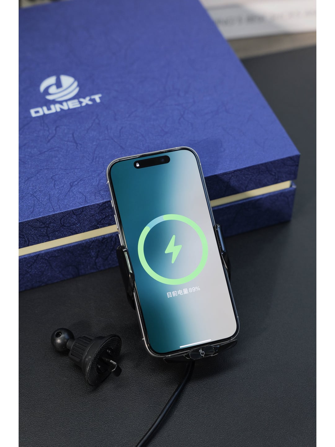 Q108可折叠车载吸尘器+C6自动夹臂无线充车载手机支架汽车礼盒产品图 8