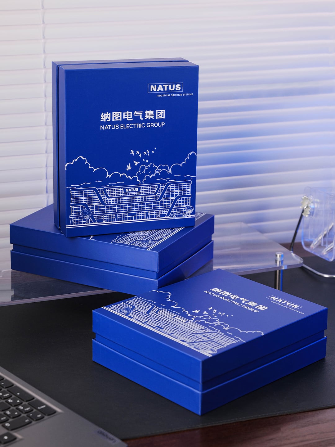 乐扣乐扣HC6550FU 280ml简约随身直饮杯+M133透明三模鼠标办公生活礼盒