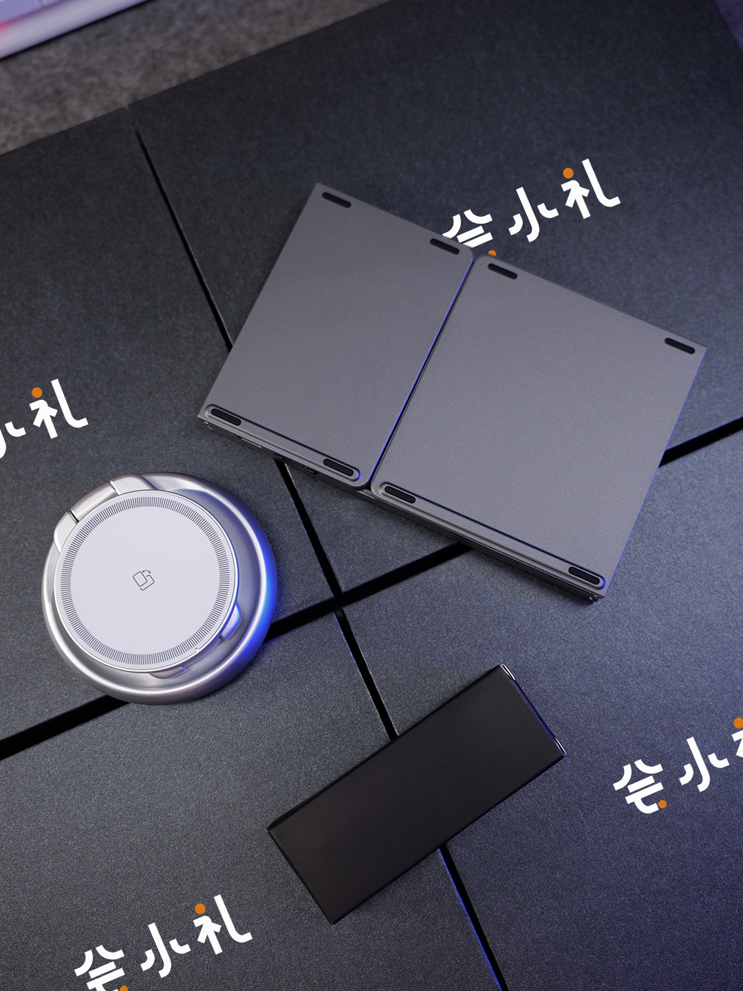 lc208旋转折叠三合一无线充电器 +三折蓝牙键盘礼盒产品图 3