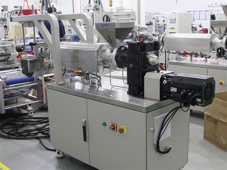 PEN单螺杆挤出流延试验机