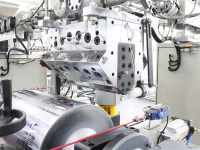 PP三层共挤流延膜机