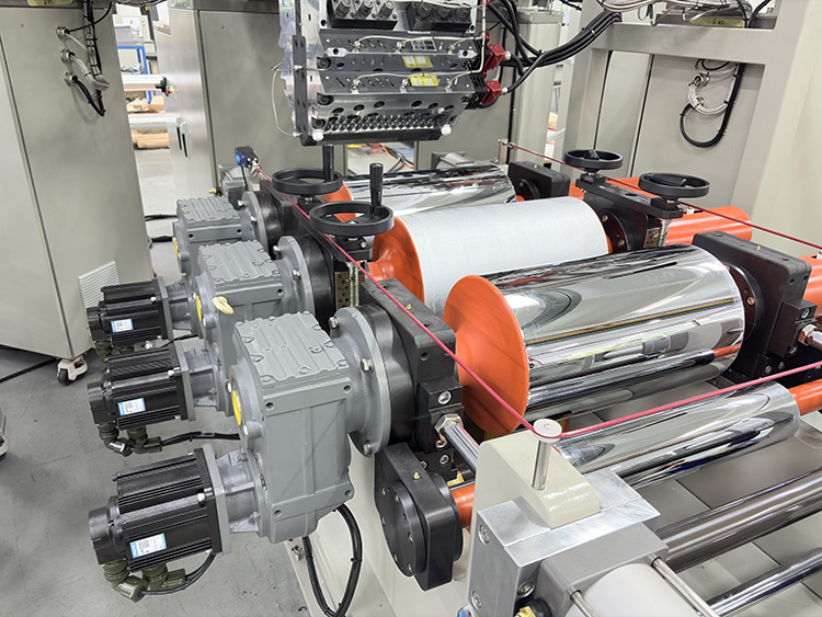 PP/EVA/POE五层共挤流延膜试验机