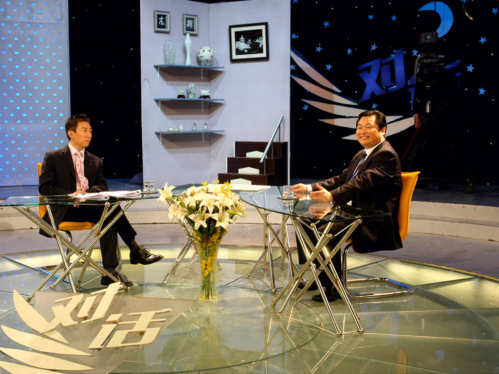 肖志国在央视经济频道对话栏目讲述发光产业前景