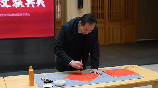 2df6487b9ff8c8115f4f043486f4e227