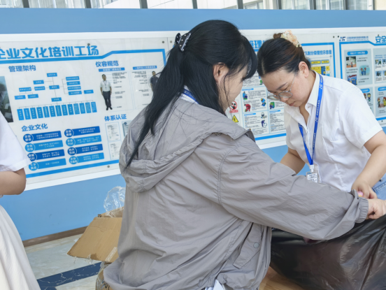 bbdde559ee834f174114c107e41b7fc