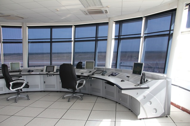 库车机场塔台控制室Kuqaairporttowercontrolroom