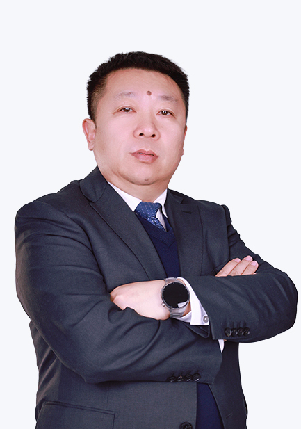 现任廊坊王纪庄中学总校长，高级心理咨询师，衡水正先教育集团总经理；深耕衡水管理模式输出，主导内蒙古赤峰昭乌达中学、海口黄冈金盘学校等校的管理升级，保障衡水模式体系化落地、实效化运行；创办《明礼学堂》国学公益课程，将传统文化融入德育实践，多次获评先进德育工作者，以文化人、以德润心。