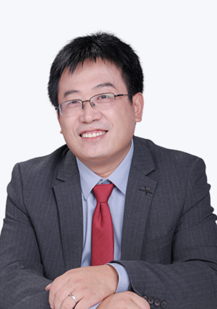 哈工大博士，数学教研组长；多年高三数学衡水模式教学经验；多次获评优秀学科带头人，所教多人考入重点大学。