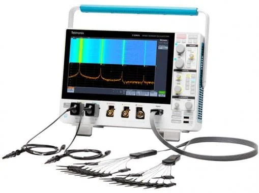 Pic-3-series_mdo_with-probes_lit