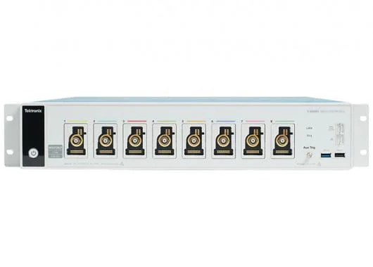 Pic-5-Series-Mixed-Signal-Oscilloscope-Low-Profile-Front-View
